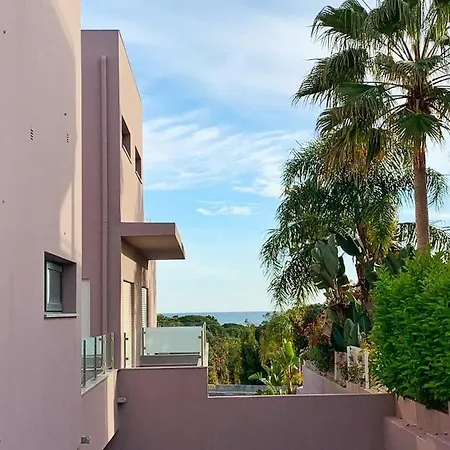 Diana House Apartment *